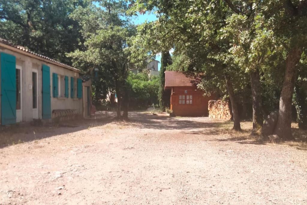 La Cabane En Bois Tourves Εξωτερικό φωτογραφία